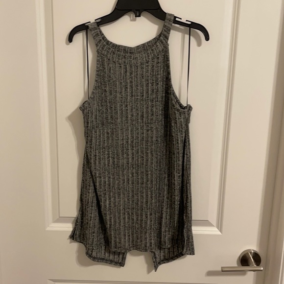 Grey open back tank - Picture 1 of 3